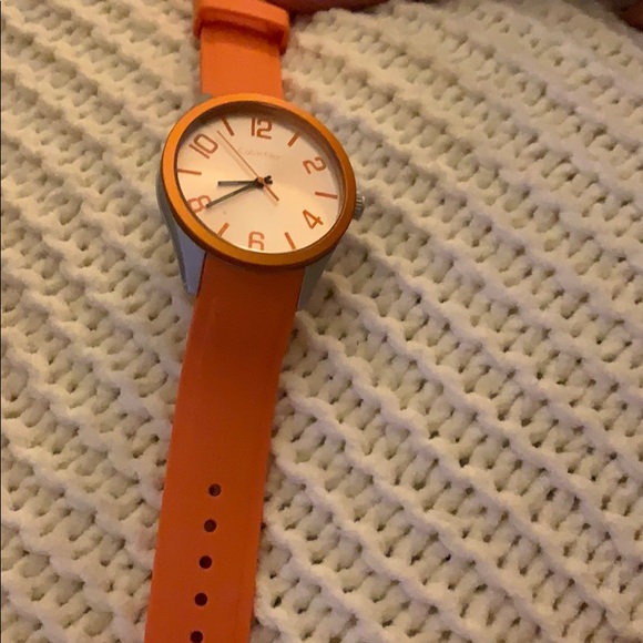 Watch - Picture 2 of 4